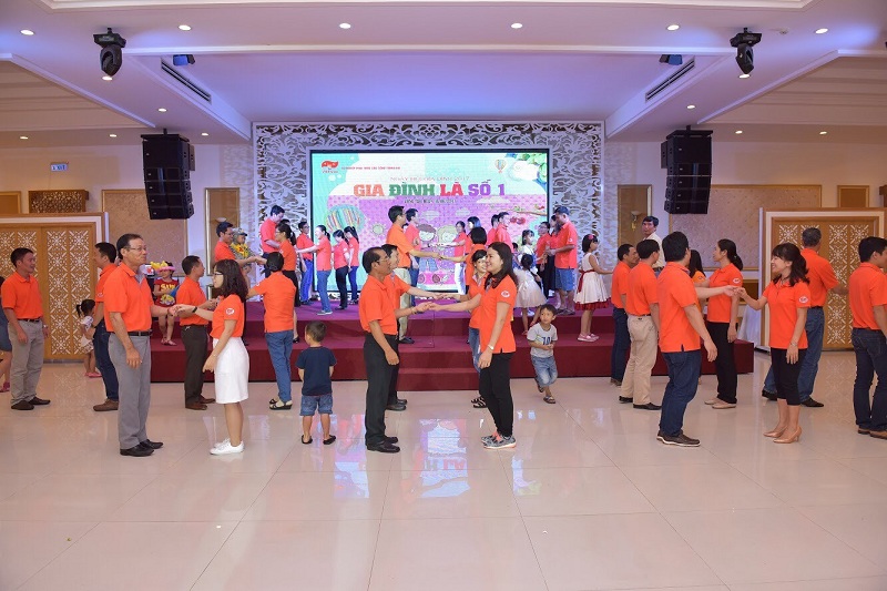 tổ chức sự kiện ngày hội gia đình family day luxevent