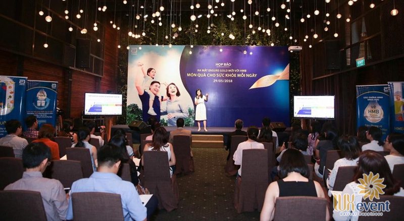 tổ chức sự kiện họp báo