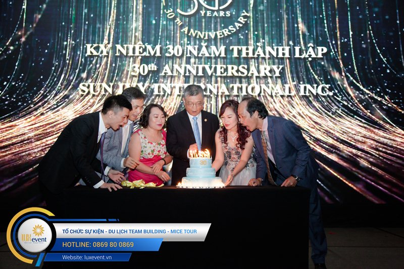 Kịch bản lễ kỷ niệm thành lập công ty hay, ý nghĩa