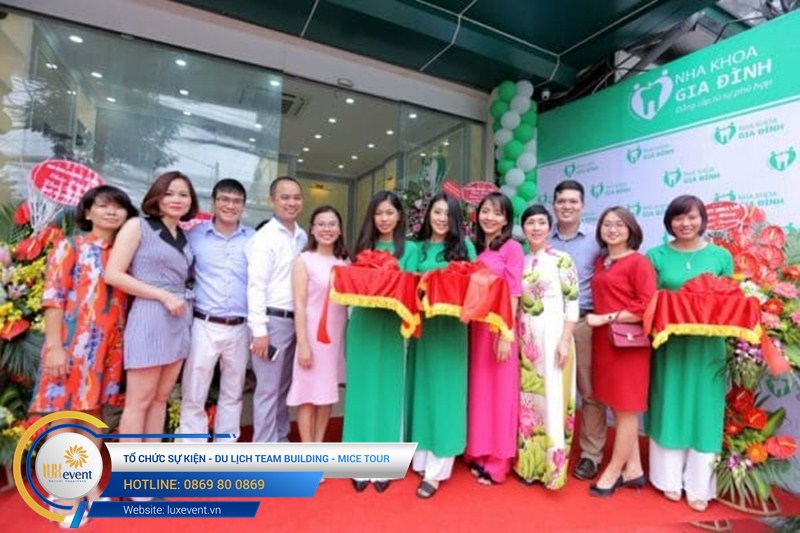 tổ chức khai trương nha khoa