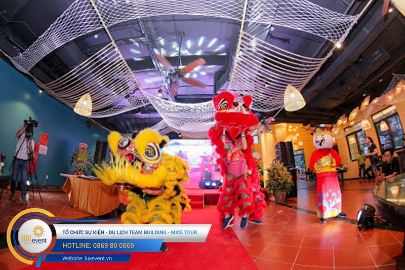tổ chức sự kiện khai trương nhà hàng