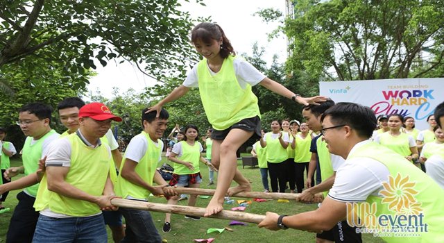 trò chơi team building ngoài trời hay
