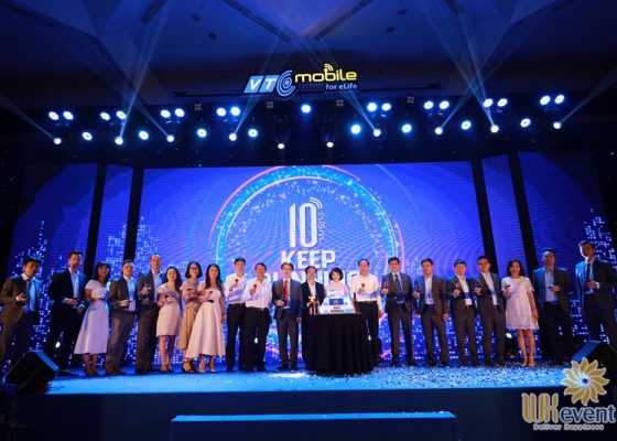 tổ chức lễ kỷ niệm 10 năm thành lập công ty VTC Mobile 020