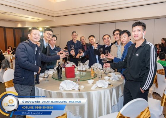 tổ chức gala dinner cuối năm - Đại học Y Hà Nội 010